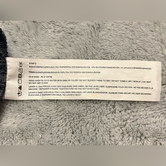 ****๐3 for $35/Beautiful Point Zero light sweater with white trim. - Picture 6 of 6